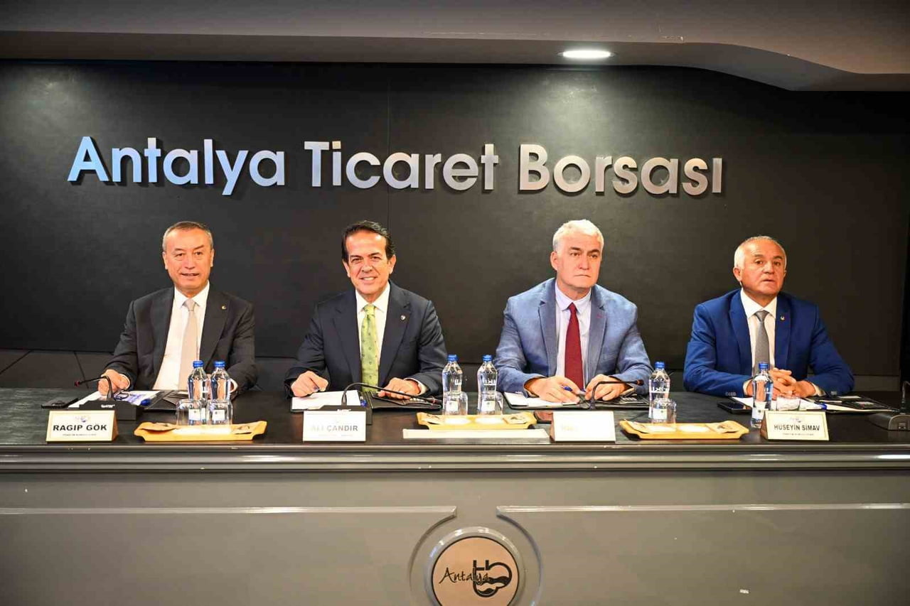 ANTALYA TİCARET BORSASI(ATB)  KURULUŞUNUN 106. YILDÖNÜMÜNDE HAZİRAN AYI MECLİSİNİ, MECLİS BAŞKANI...