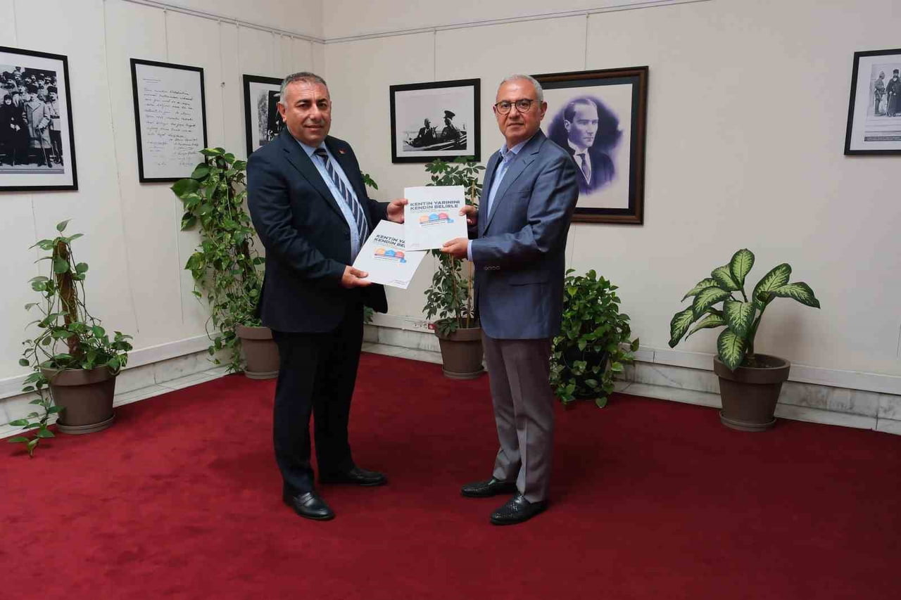 AOSB YÖNETİM KURULU BAŞKANI BEKİR SÜTCÜ (SAĞDAKİ) ADANA BÜYÜKŞEHİR BELEDİYE BAŞKAN VEKİLİ GÜNGÖR...
