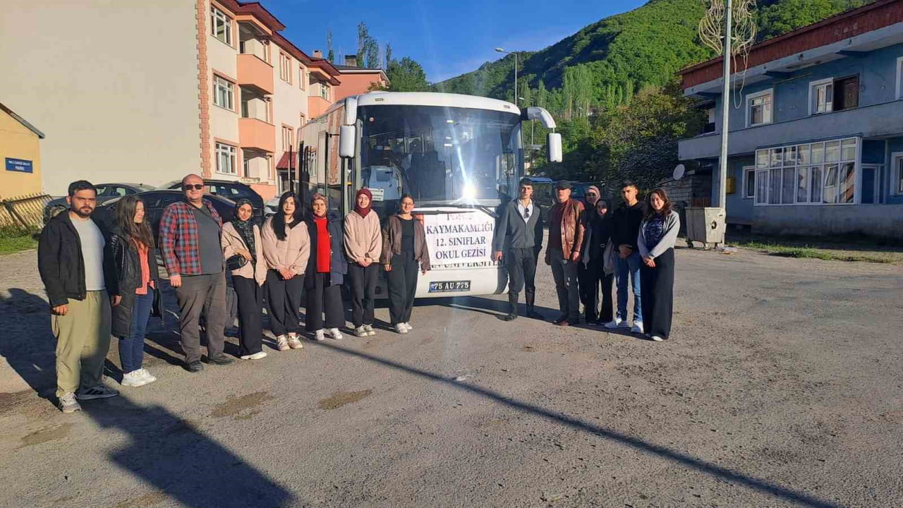 ARDAHAN’IN POSOF İLÇESİNDE, ÜNİVERSİTE SINAVINA HAZIRLANAN 12. SINIF ÖĞRENCİLERİNE YÖNELİK ANLAMLI...