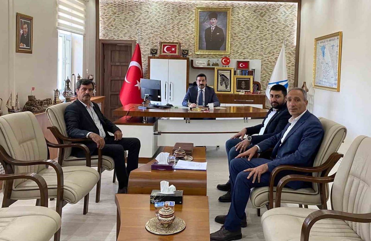 ARPAÇAY’DA KÖYDES MESAİSİ: KÖYLERİN ÖNCELİKLİ İHTİYAÇLARI MASAYA YATIRILDI(KARS-İHA)