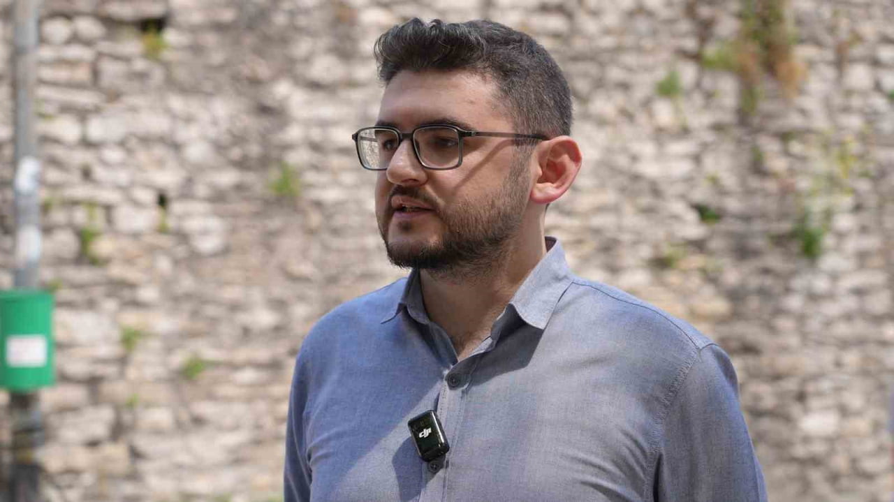ARŞ. GÖR. MUSTAFA HAKİ ERASLAN, TÜRKİYE'DE VE DÜNYADA ÇOK SAYIDA TARİHİ TAŞ YAPI BULUNDUĞUNU...