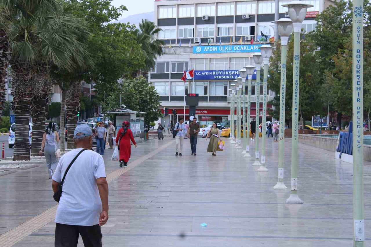 (ARŞİV FOTO) - ÖZELLİKLE YAZ AYLARINDA NÜFUS ARTIŞI YAŞAYAN AYDIN'A, SON BİR YILDA TOPLAM 4 BİN...