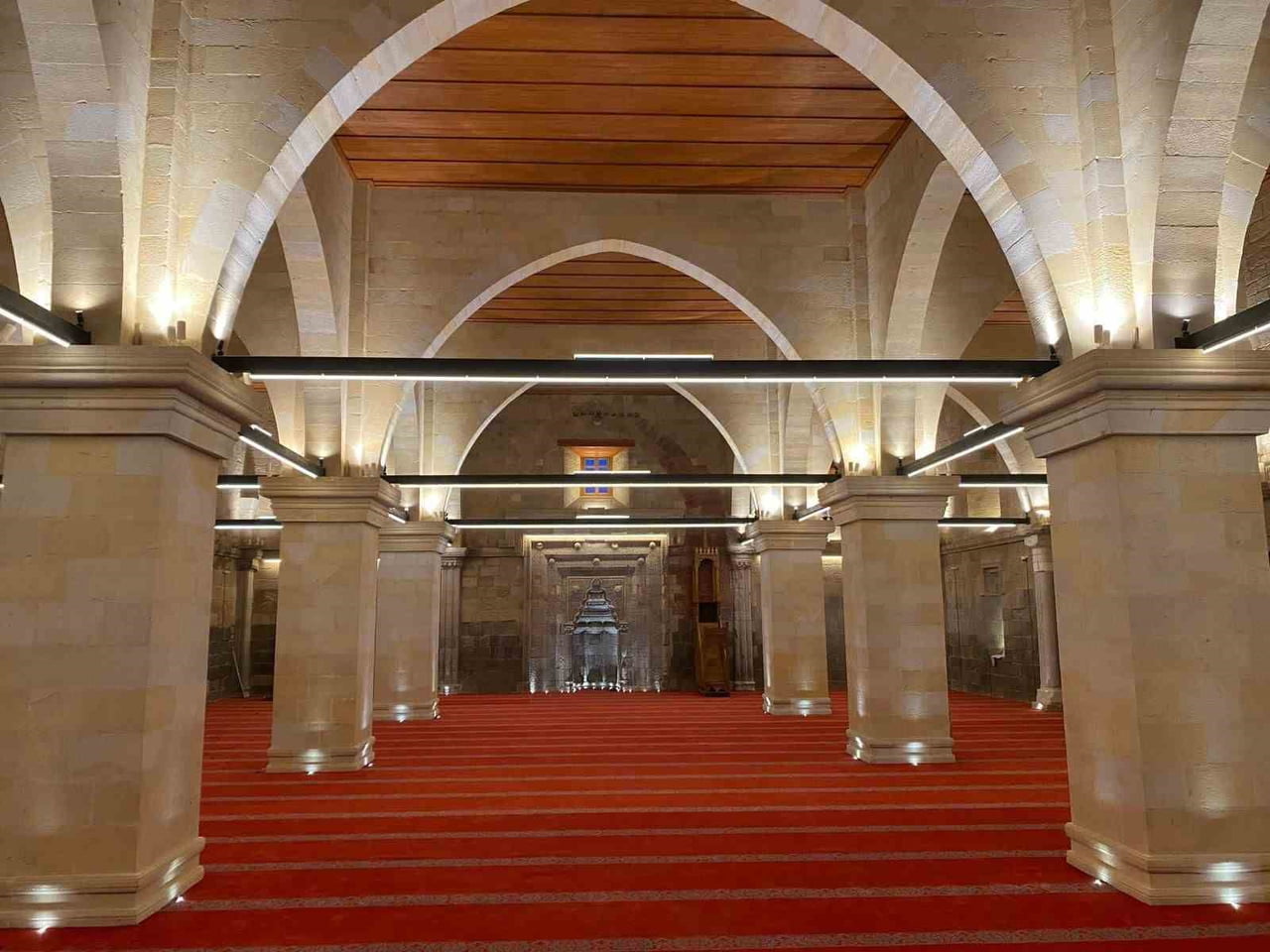 ASIRLIK SUNGUR BEY CAMİİ CUMA NAMAZI İLE YENİDEN İBADETE AÇILIYOR