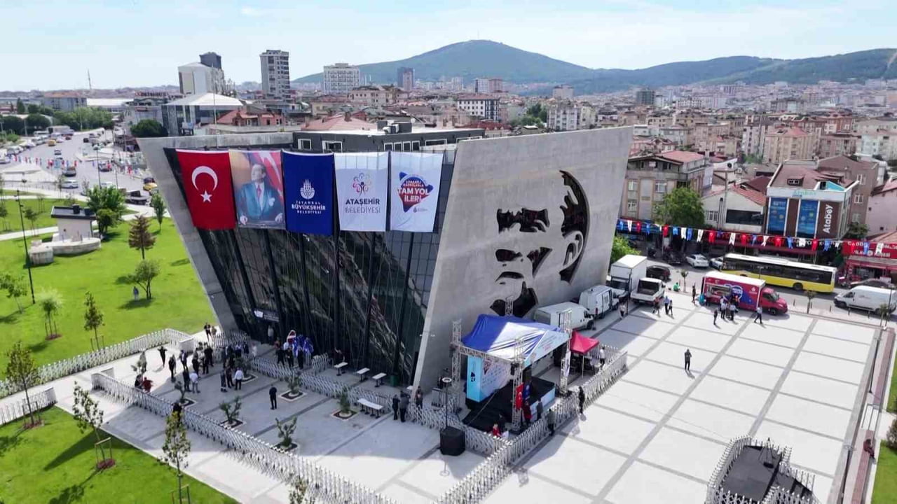 ATAŞEHİR BELEDİYESİ TARAFINDAN İLÇEYE KAZANDIRILAN YÜZÜNCÜ YIL ATATÜRK MÜZESİ VE KÜTÜPHANESİ İLE...