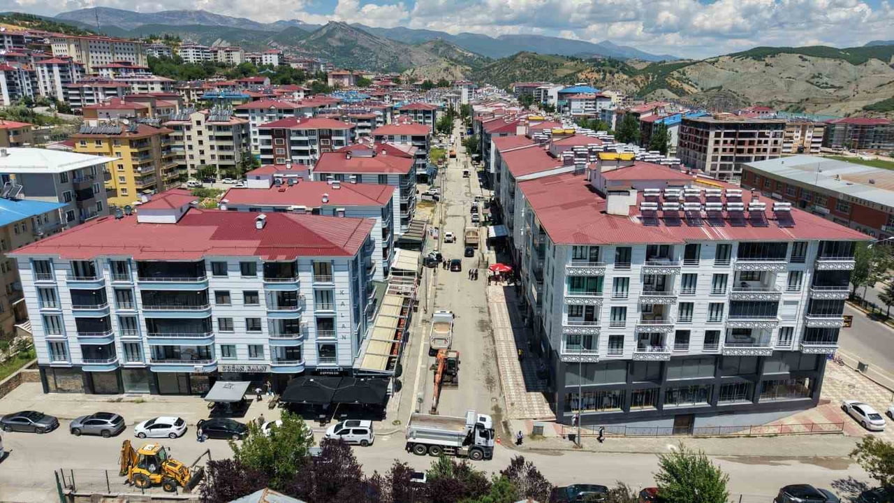 ATATÜRK MAHALLESİNDE HAYATA GEÇİRİLECEK CADDE62 PROJESİ VE SANAT SOKAĞI DÜZENLEMESİYLE TUNCELİ’YE...