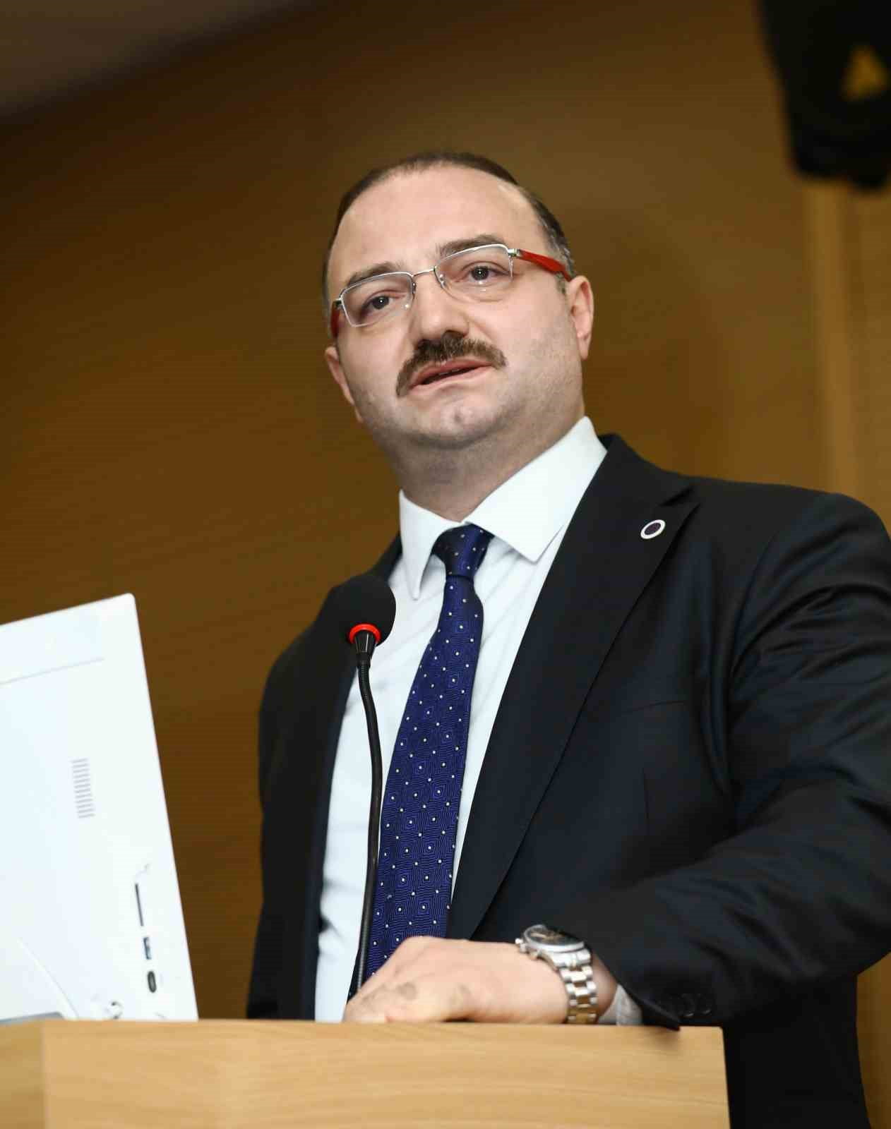 ATATÜRK ÜNİVERSİTESİ REKTÖRÜ PROF. DR. AHMET HACIMÜFTÜOĞLU,