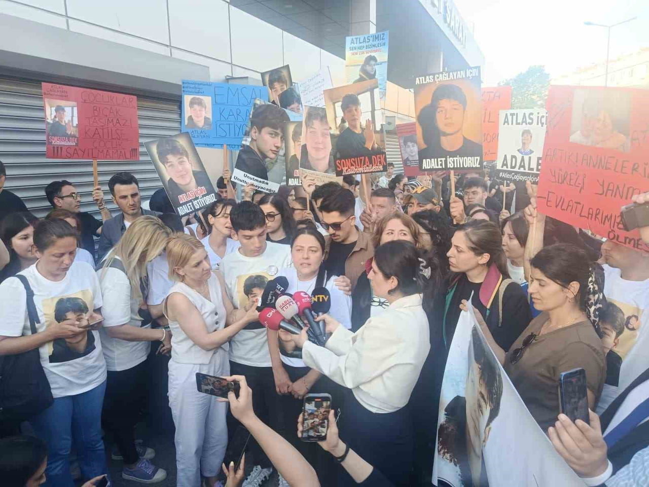 ATLAS ÇAĞLAYAN’IN ÖLÜMÜNE İLİŞKİN DAVADA MÜTALAA AÇIKLANDI: 21 YIL 7 AY HAPİS CEZASI...