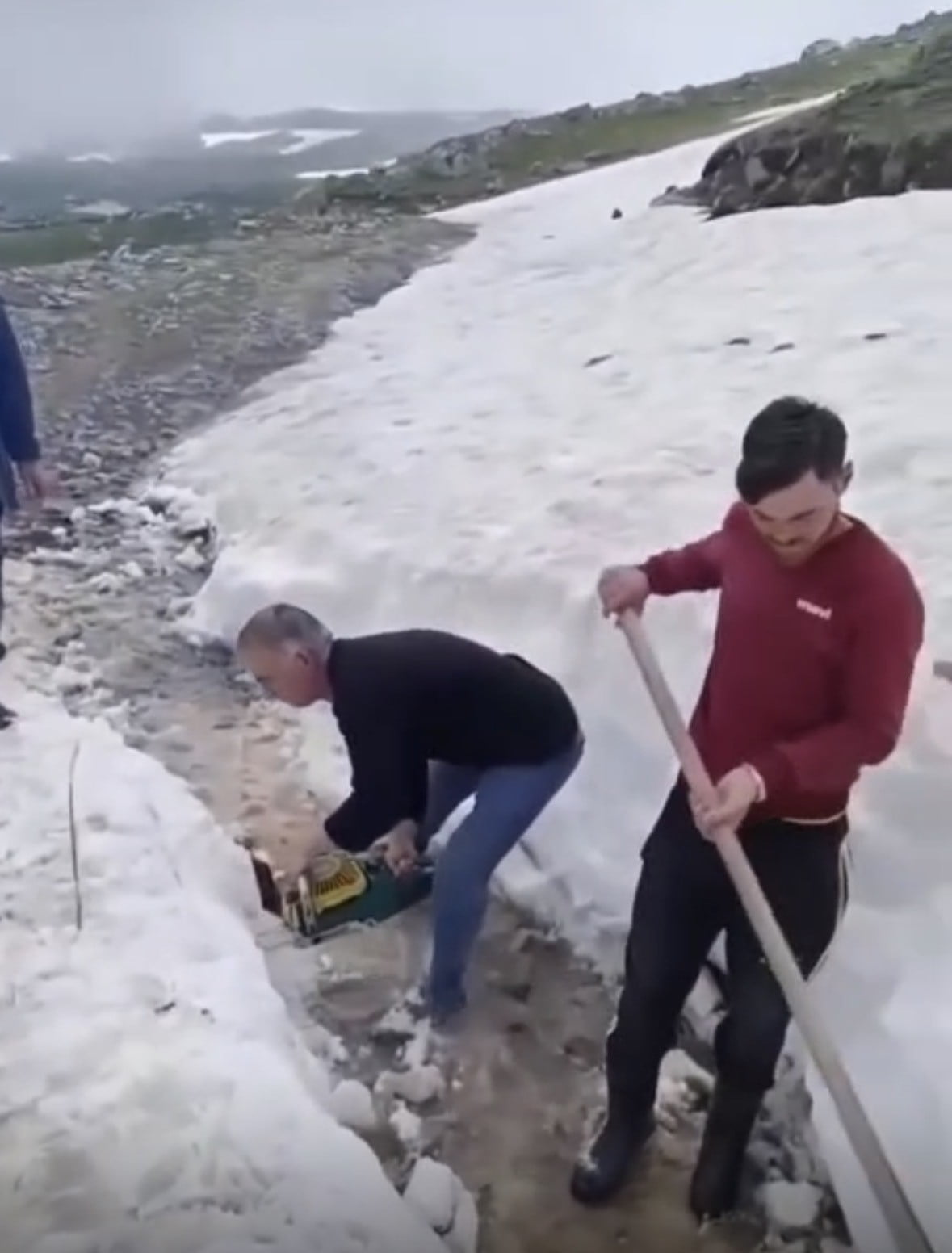 AVRUPA'NIN BİR ÇOK BAŞKENTİ SICAKTAN KAVRULUP TARİHİNİN EN SICAK GÜNLERİNİ YAŞARKEN, TÜRKİYE'DE...