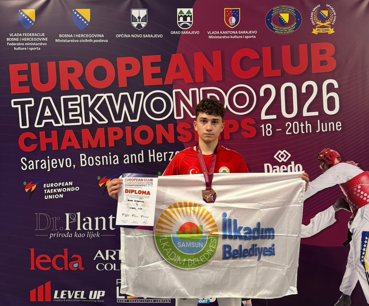 AVRUPA’DA KATILDIĞI İKİ ÖNEMLİ TURNUVADA ÜÇÜNCÜ OLAN İLKADIM BELEDİYESİ SPOR KULÜBÜ TEKVANDO...