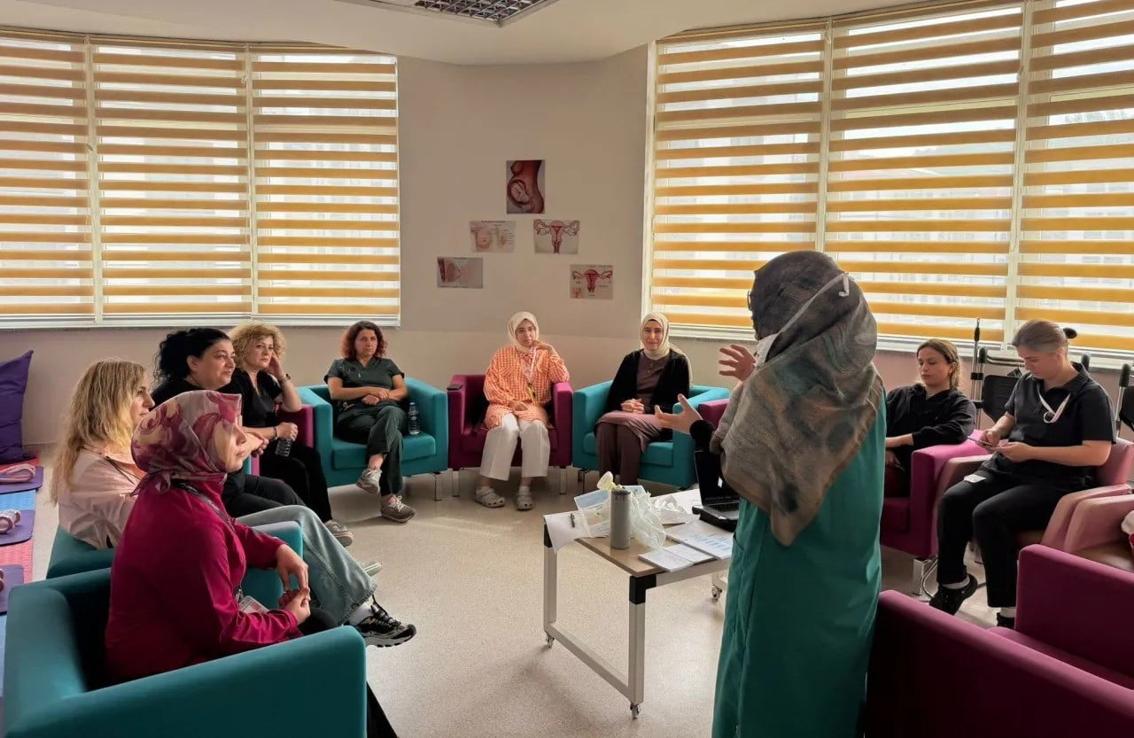 AYANCIK DEVLET HASTANESİ'NDE KADIN DOĞUM SERVİSİ VE DOĞUMHANE PERSONELİNE YÖNELİK YENİDOĞAN...