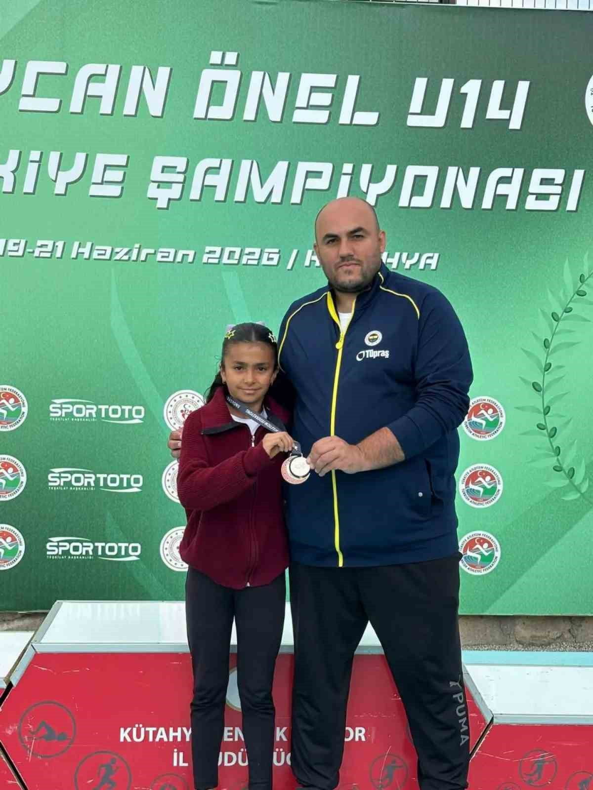 AYCAN ÖNEL U14 TÜRKİYE ATLETİZM ŞAMPİYONASI’NDA MÜCADELE EDEN SİVASLI SPORCULAR ÖNEMLİ BAŞARILARA...