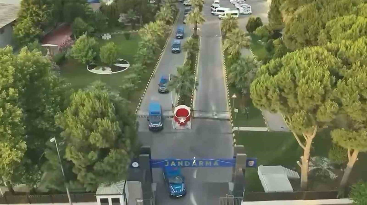 AYDIN'DA 3 AYLIK TEKNİK VE FİZİKİ TAKİBİN ARDINDAN DÜZENLENEN EŞ ZAMANLI UYUŞTURUCU OPERASYONUNDA...