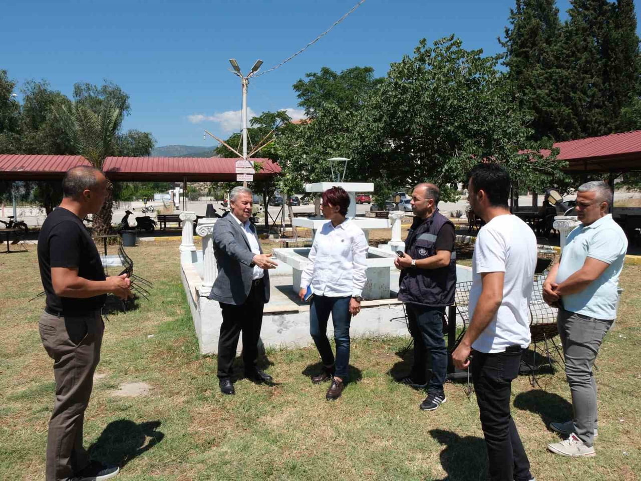 AYDIN'IN BUHARKENT İLÇESİNDE BULUNAN GENÇLİK PARKI'NDA KAPSAMLI YENİLEME ÇALIŞMALARI BAŞLARKEN...