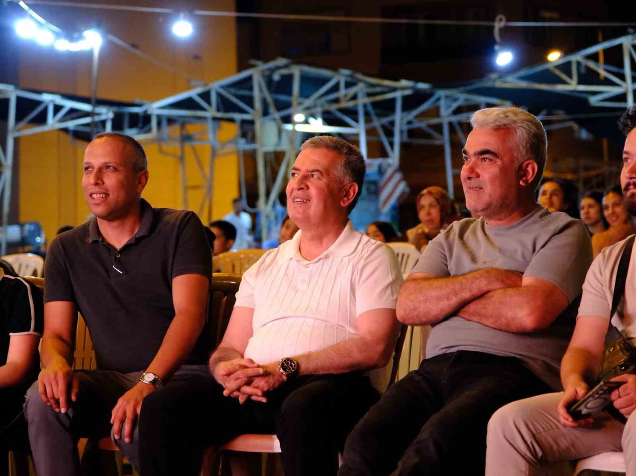 AYDIN'IN BUHARKENT İLÇESİNDE BÜYÜKŞEHİR BELEDİYESİ TARAFINDAN GERÇEKLEŞTİRİLEN AÇIK HAVA SİNEMASI...