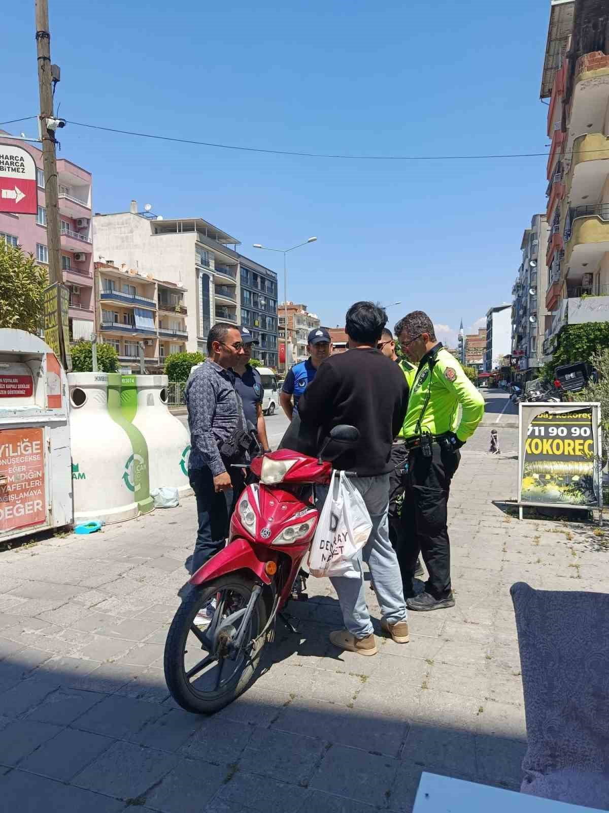 AYDIN'IN ÇİNE İLÇESİNDE BELEDİYE ZABITA MÜDÜRLÜĞÜ EKİPLERİ İLE İLÇE EMNİYET MÜDÜRLÜĞÜ EKİPLERİ...