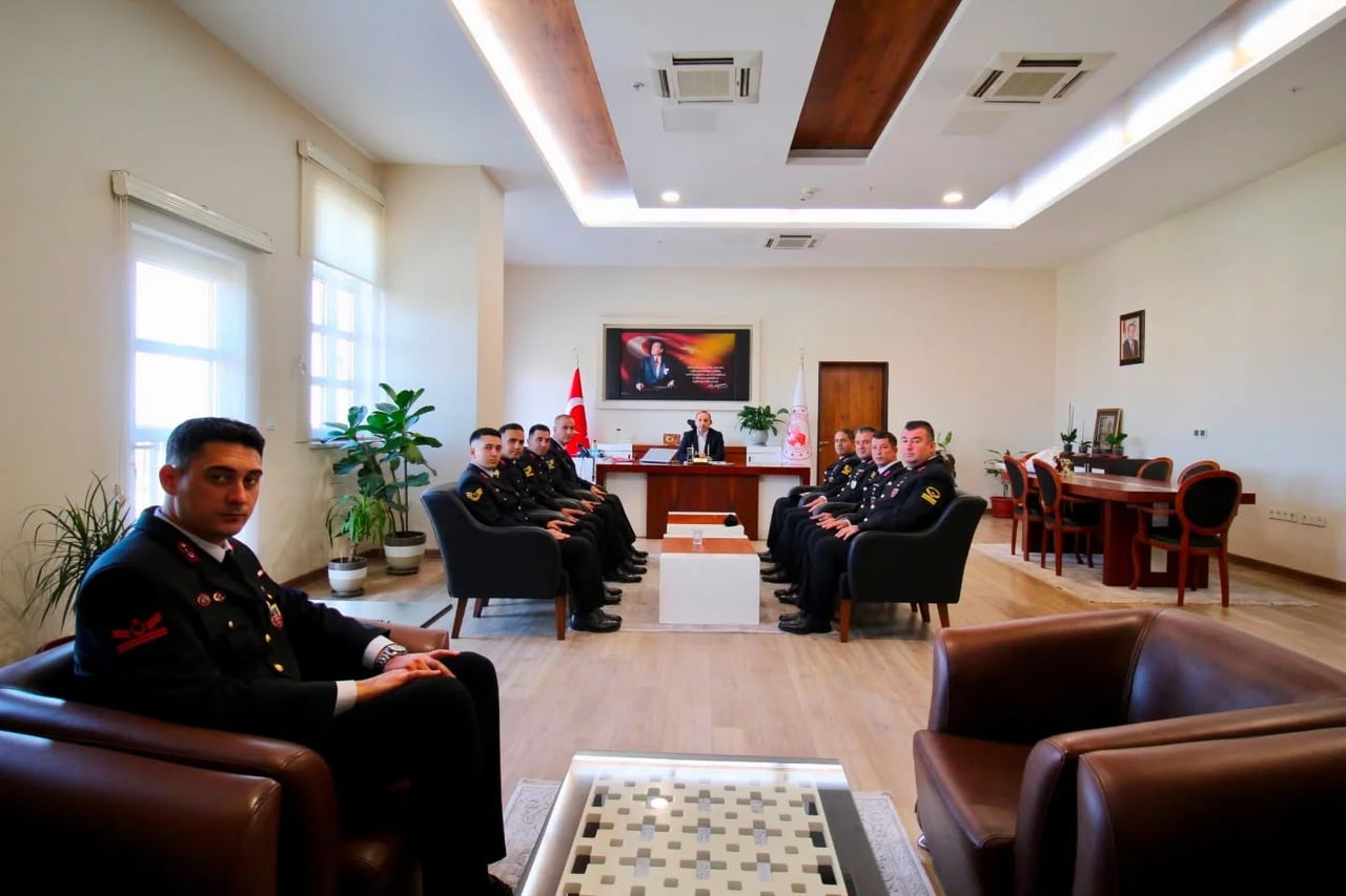AYDIN'IN ÇİNE İLÇESİNDE, JANDARMA TEŞKİLATI'NIN 187. KURULUŞ YIL DÖNÜMÜ DOLAYISIYLA ÇİNE KAYMAKAMI...