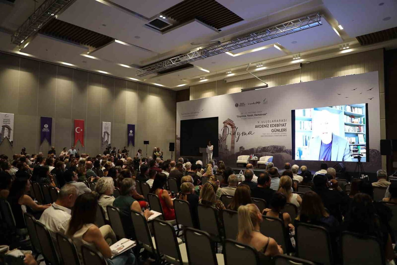 AYDIN'IN DİDİM İLÇESİNDE GERÇEKLEŞTİRİLEN DİDYMA 5. ULUSLARARASI AKDENİZ EDEBİYAT GÜNLERİ, TÜRKİYE...