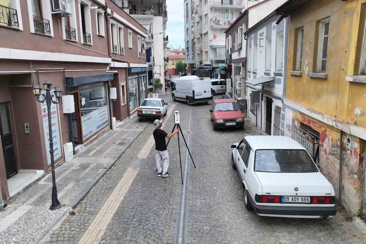 AYDIN'IN EFELER İLÇESİNDE TARİHİ MİRASIN KORUNMASI AMACIYLA HAYATA GEÇİRİLEN "TARİHİNİ KORUYAN...