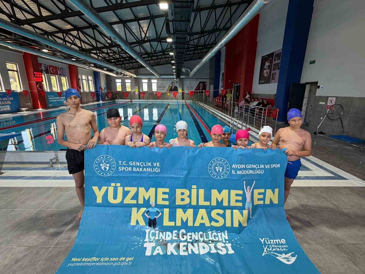 AYDIN'IN GERMENCİK İLÇESİNDE YAPIMI TAMAMLANAN VE HİZMET VERMEYE BAŞLAYAN YARI OLİMPİK YÜZME...