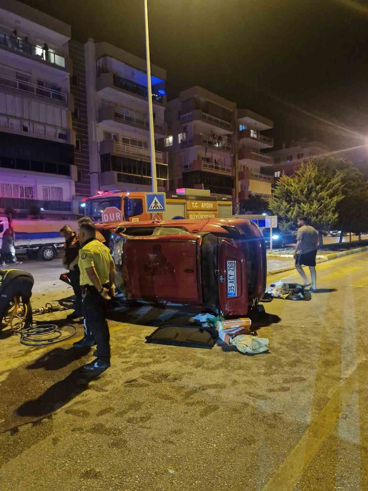 AYDIN'IN KUŞADASI İLÇESİNDE KONTROLDEN ÇIKARAK TAKLA ATAN OTOMOBİLİN SÜRÜCÜSÜ YARALANDI.