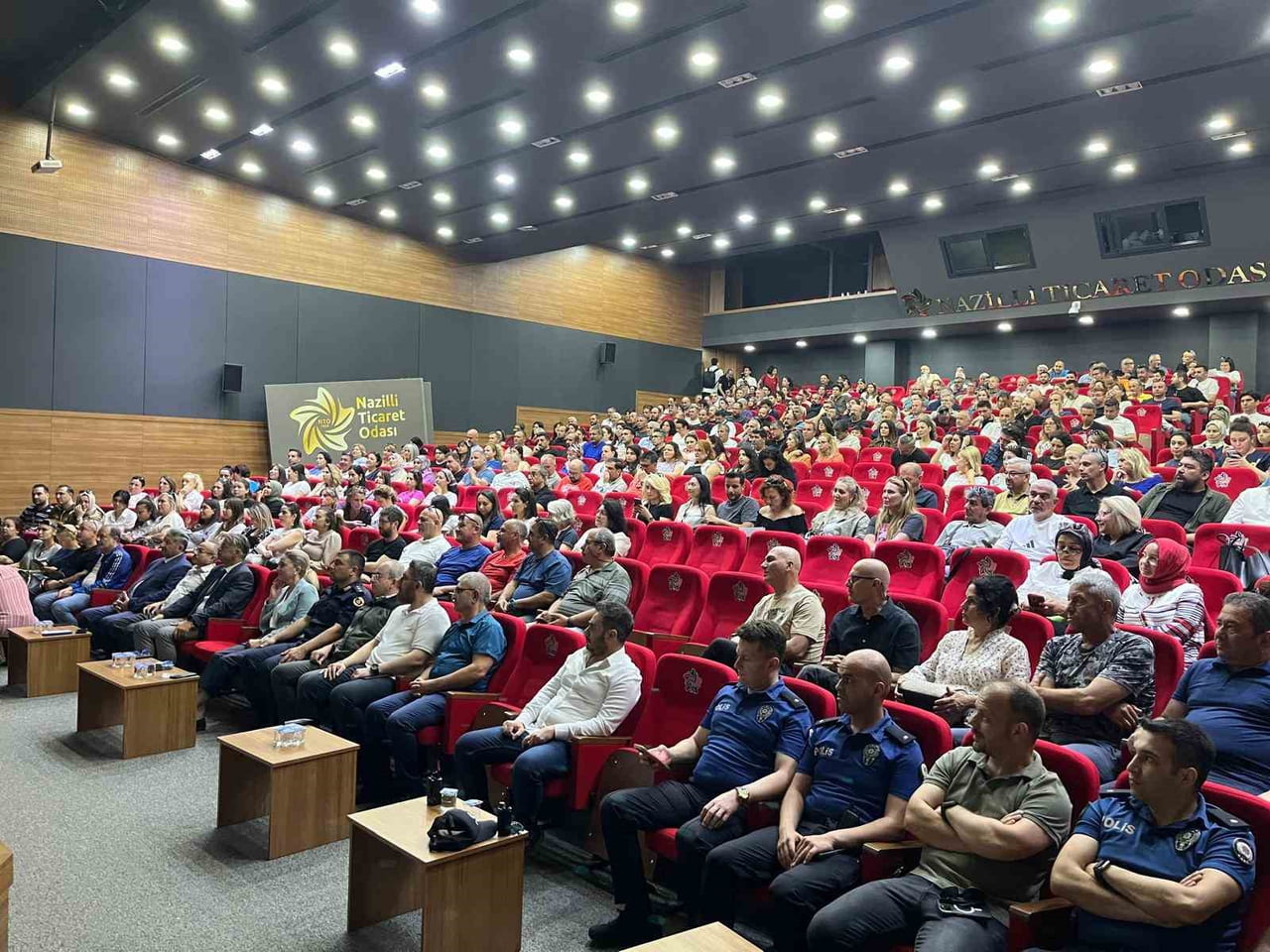 AYDIN'IN NAZİLLİ İLÇESİNDE ÖĞRETMENLERE YÖNELİK SİBER GÜVENLİK VE OKUL GÜVENLİĞİ KONULARINDA...