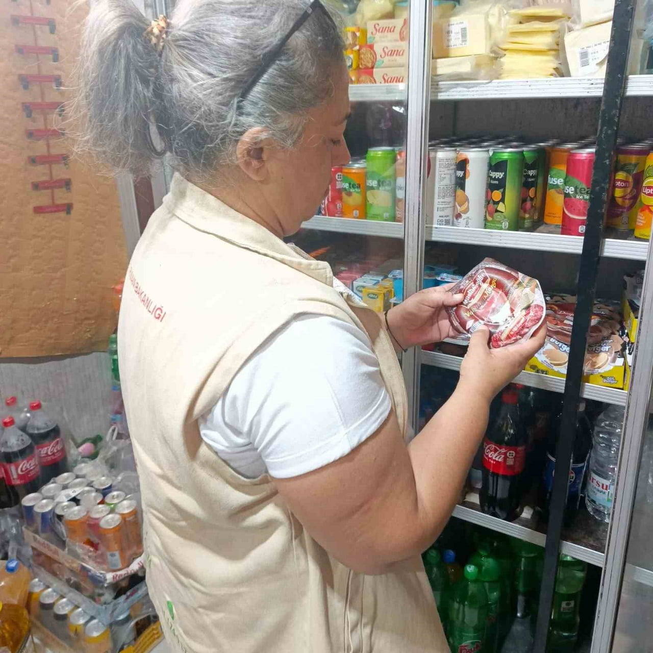 AYDIN'IN SÖKE İLÇESİNDE SAHA ÇALIŞMALARINI SÜRDÜREN İLÇE TARIM EKİPLERİ GIDA İŞLETMELERİNE YÖNELİK...
