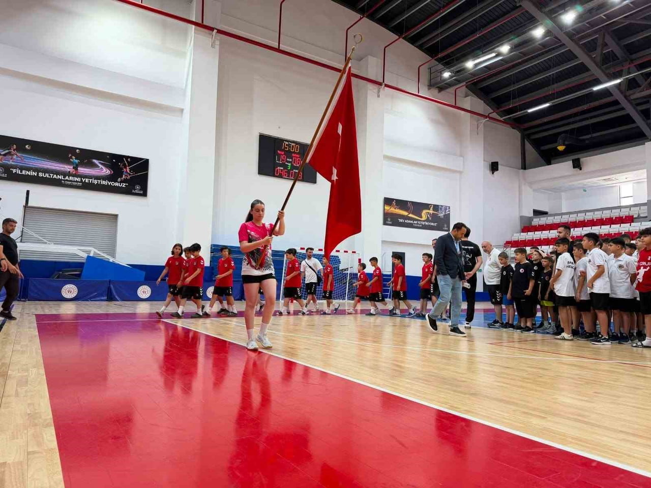 AYDIN'IN SÖKE, KUŞADASI VE GERMENCİK İLÇELERİNİN EV SAHİPLİĞİNDE DÜZENLENEN MİNİKLER KIZ-ERKEK...