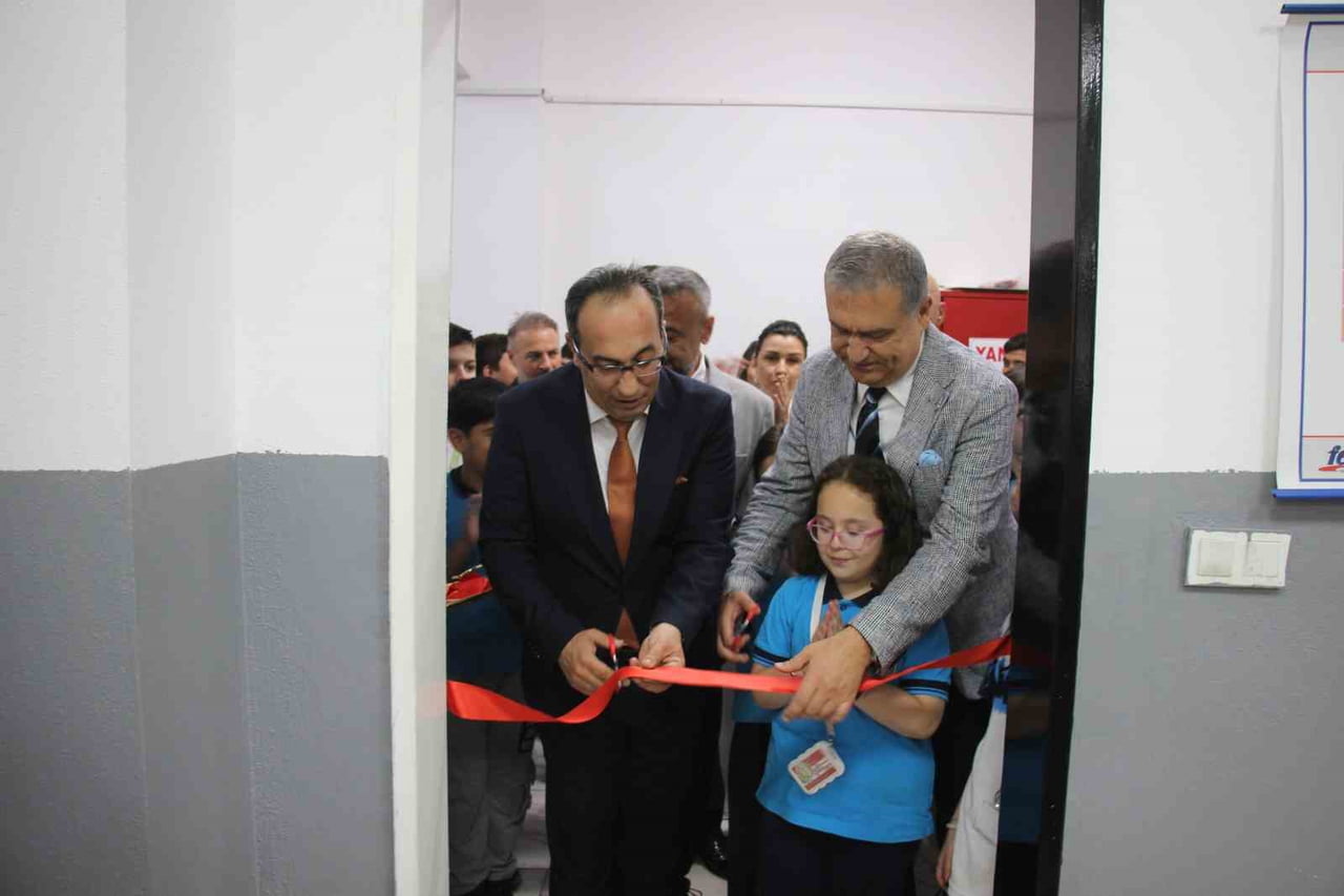 AYDIN BEŞİKTAŞLILAR DERNEĞİ'NİN EĞİTİME DESTEK AMACIYLA YÜRÜTTÜĞÜ PROJE KAPSAMINDA AYDIN'IN EFELER...