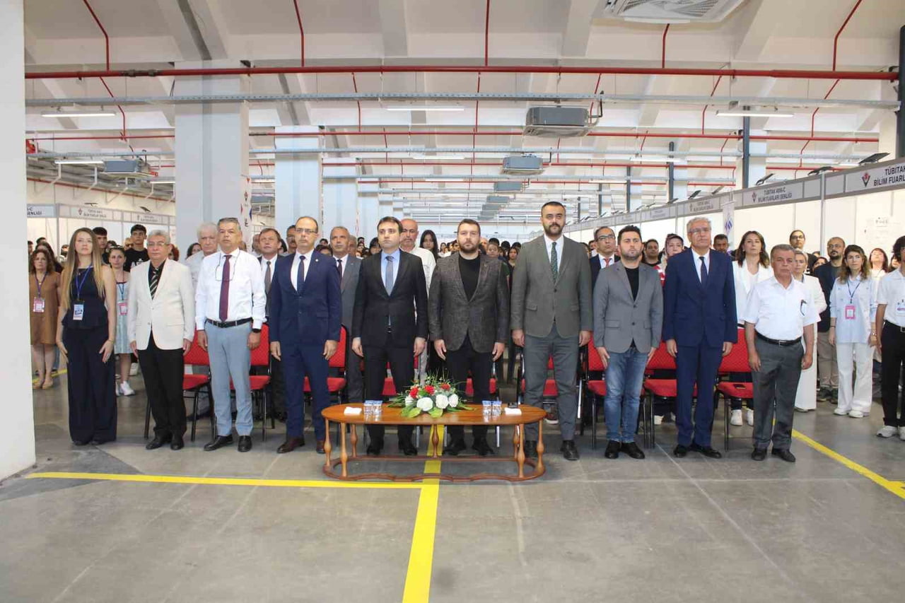 AYDIN BİLİM FUARI FESTİVALİ KAPSAMINDA İL GENELİNDEKİ ÖĞRENCİLER HAZIRLADIKLARI PROJELERİNİ...