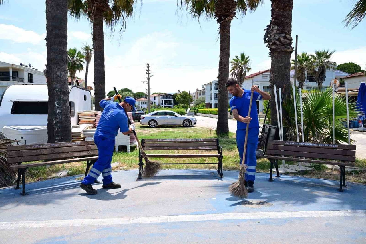 AYDIN BÜYÜKŞEHİR BELEDİYESİ EKİPLERİ, KUŞADASI’NDA KADINLAR DENİZİ, DAVUTLAR, GÜZELÇAMLI VE SEVGİ...