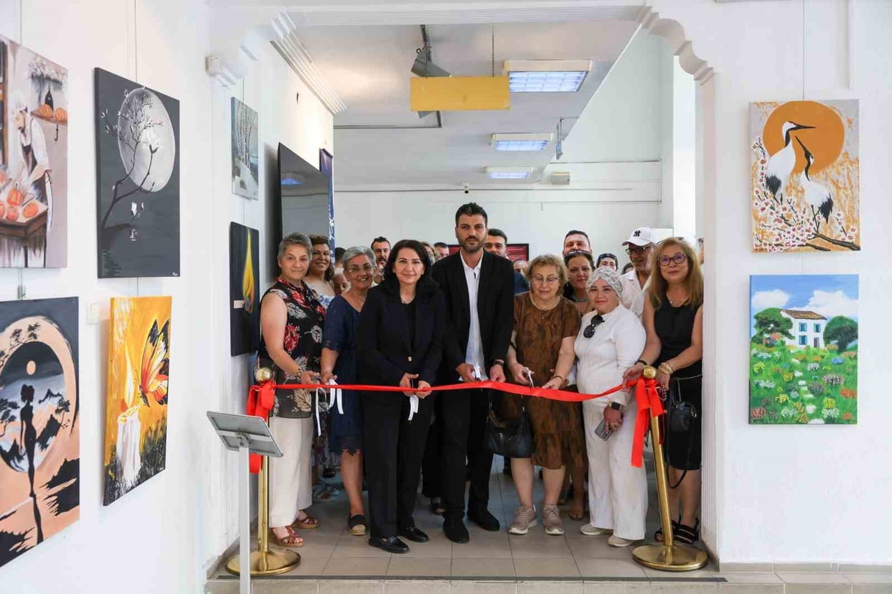 AYDIN BÜYÜKŞEHİR BELEDİYESİ’NİN KÜLTÜR MERKEZLERİNDE DÜZENLEDİĞİ SANAT KURSLARINA KATILAN HER...