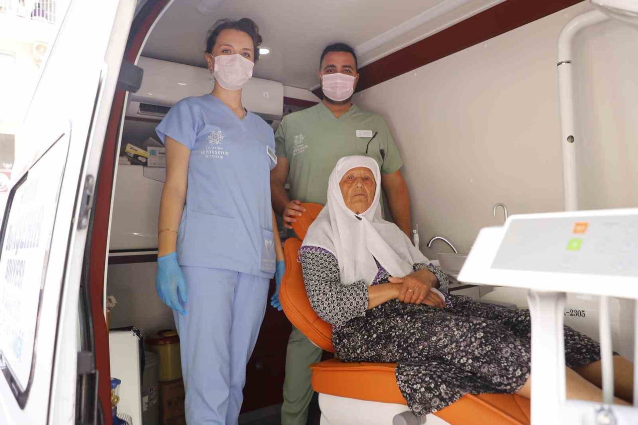 AYDIN BÜYÜKŞEHİR BELEDİYESİ TARAFINDAN HAYATA GEÇİRİLEN MOBİL DİŞ KLİNİĞİ ARACI KIRSAL...