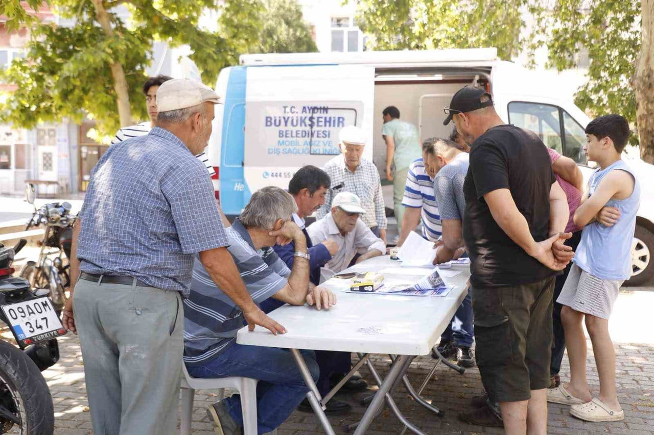 AYDIN BÜYÜKŞEHİR BELEDİYESİ TARAFINDAN HAYATA GEÇİRİLEN MOBİL DİŞ KLİNİĞİ ARACI KIRSAL...