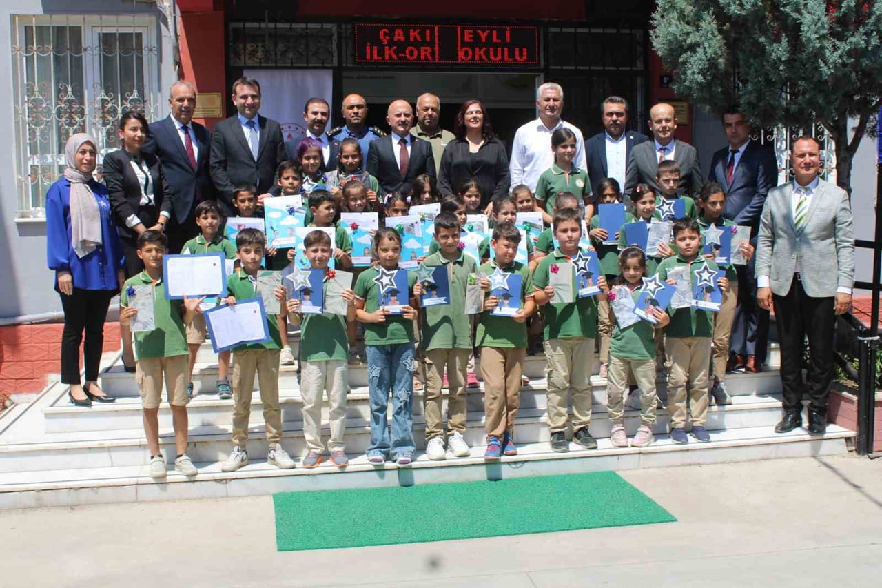 AYDIN’DA 2025-2026 EĞİTİM ÖĞRETİM YILININ SONA ERMESİ İLE 190 BİN 553 ÖĞRENCİ KARNE HEYECANI...