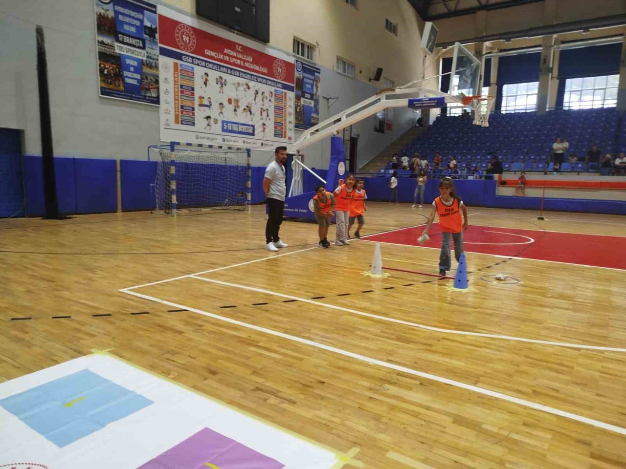 AYDIN’DA GELENEKSEL ÇOCUK OYUNLARI ŞENLİĞİ GERÇEKLEŞTİRİLDİ