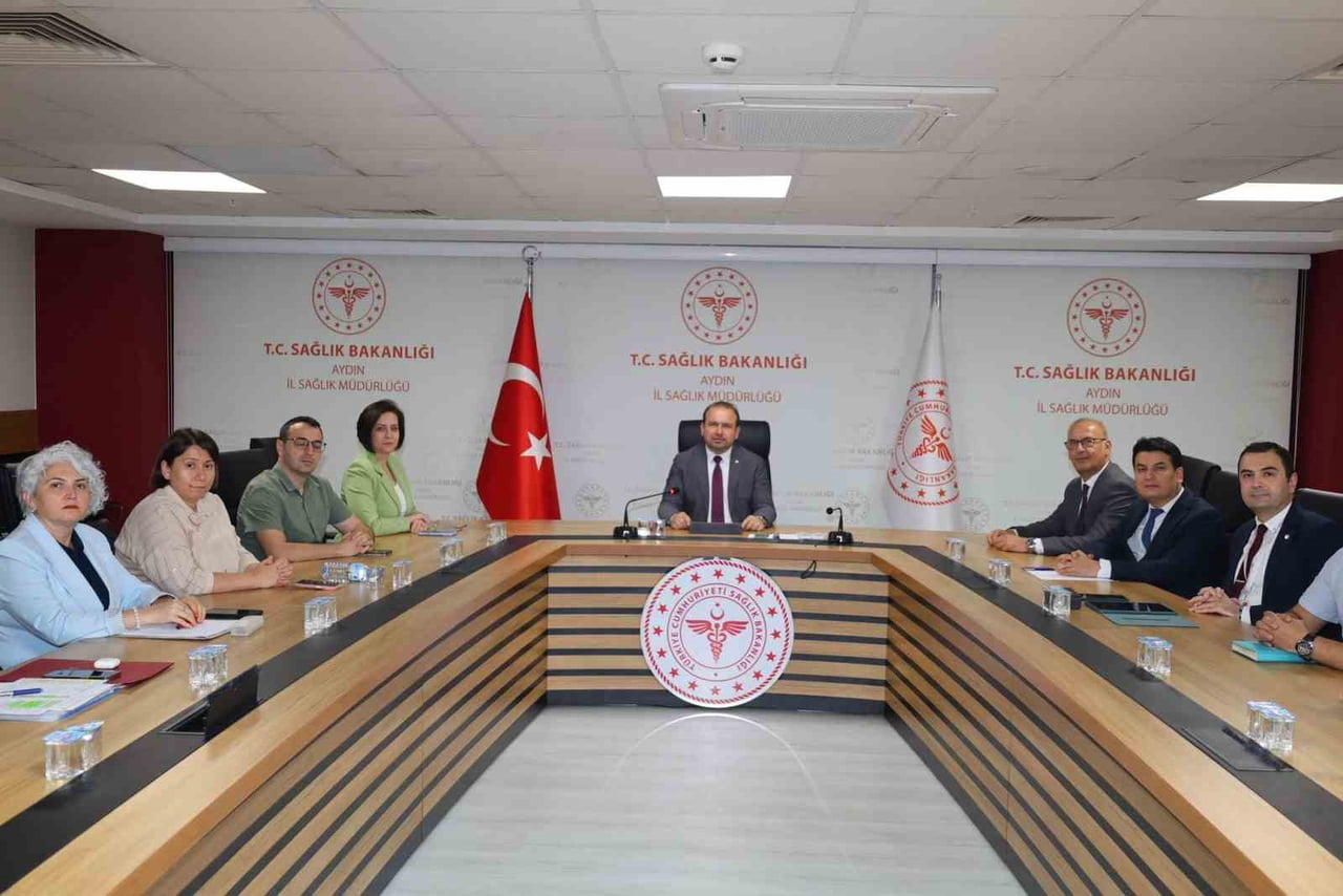 AYDIN’DA HALK SAĞLIĞI HİZMETLERİ BAŞKANLIĞI KAPSAMINDA YÜRÜTÜLEN ÇALIŞMALARIN DEĞERLENDİRİLDİĞİ...