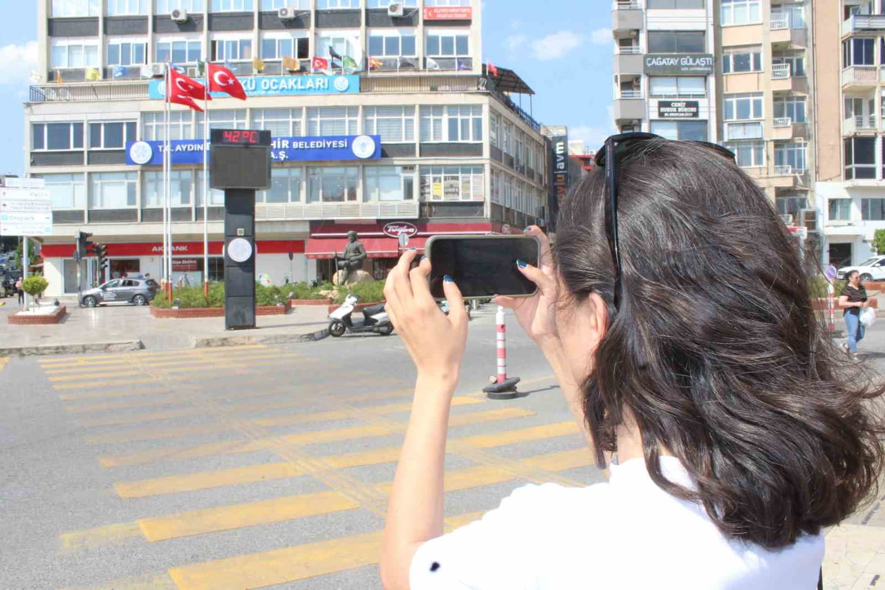 AYDIN’DA UZUN SÜREDİR ETKİSİNİ SÜRDÜREN SERİN HAVANIN ARDINDAN SICAKLAR BİRDEN ETKİSİNİ...