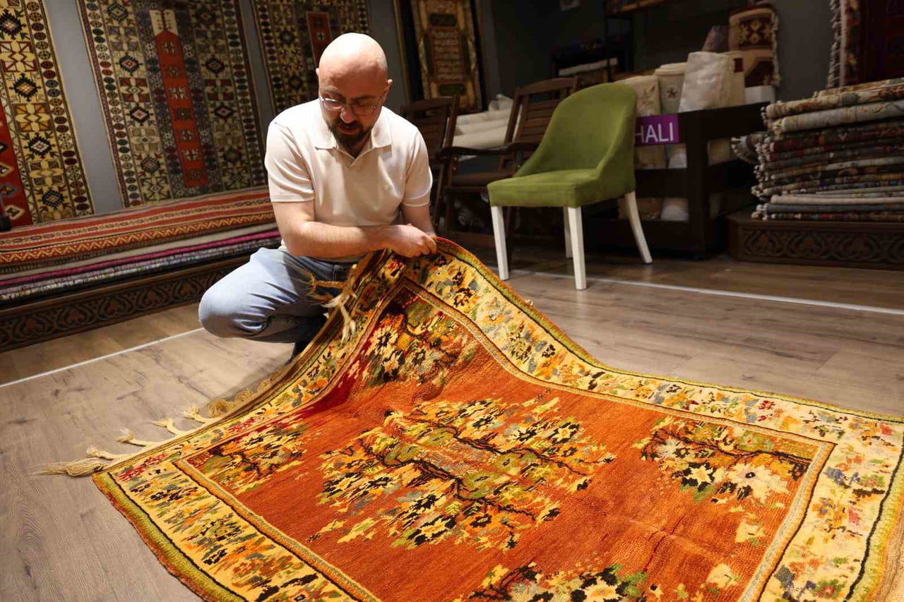 AYDIN’DA YARIM ASIRDAN BU YANA HALICILIK YAPAN ERDEMOĞLU AİLESİ, ANADOLU’NUN UNUTULMAYA YÜZ TUTMUŞ...