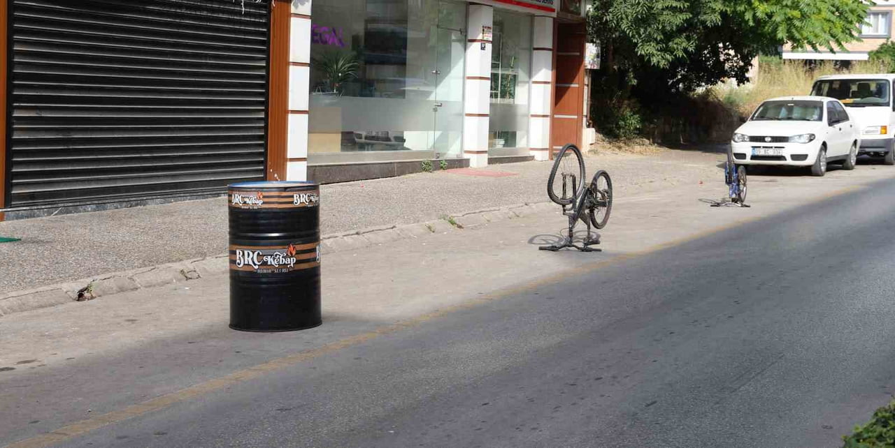 AYDIN’DAKİ TRAFİK VE OTOPARK SIKINTISININ EN ÖNEMLİ NEDENLERİNDEN BİRİ DENETİMSİZLİK,  ORTAMI BOŞ...
