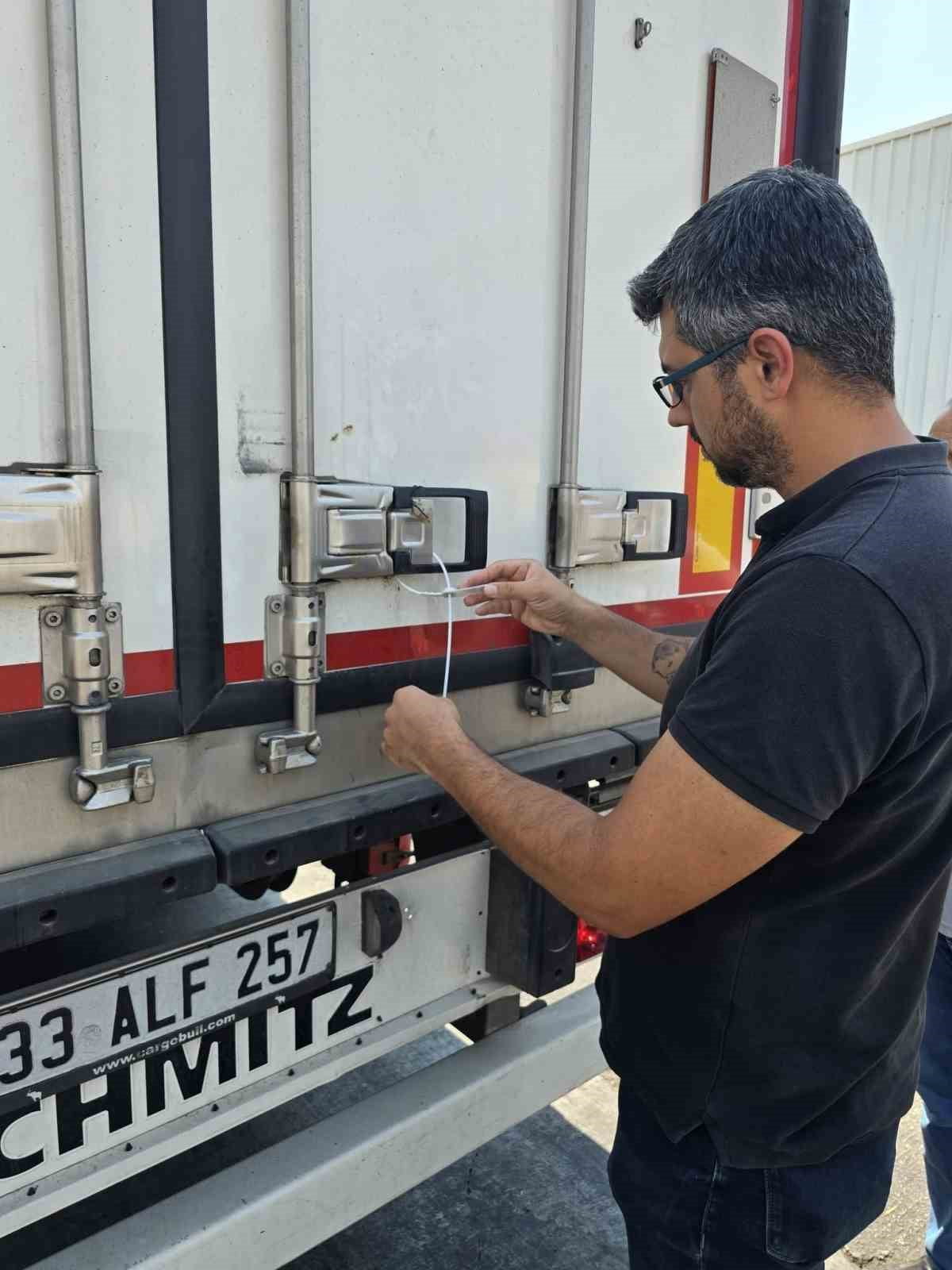 AYDIN’IN DİDİM İLÇESİNDE İNGİLTERE’YE İHRAÇ EDİLECEK OLAN 1 TIR BALIĞIN ÖN SAĞLIK SERTİFİKALARI...