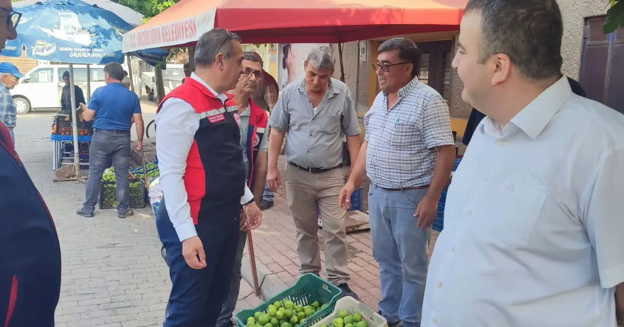 AYDIN TARIM VE ORMAN İL MÜDÜRÜ AYHAN TEMİZ, YENİ İNCİR SEZONU ÖNCESİNDE İNCİRLİOVA İLEK PAZARI’NDA...