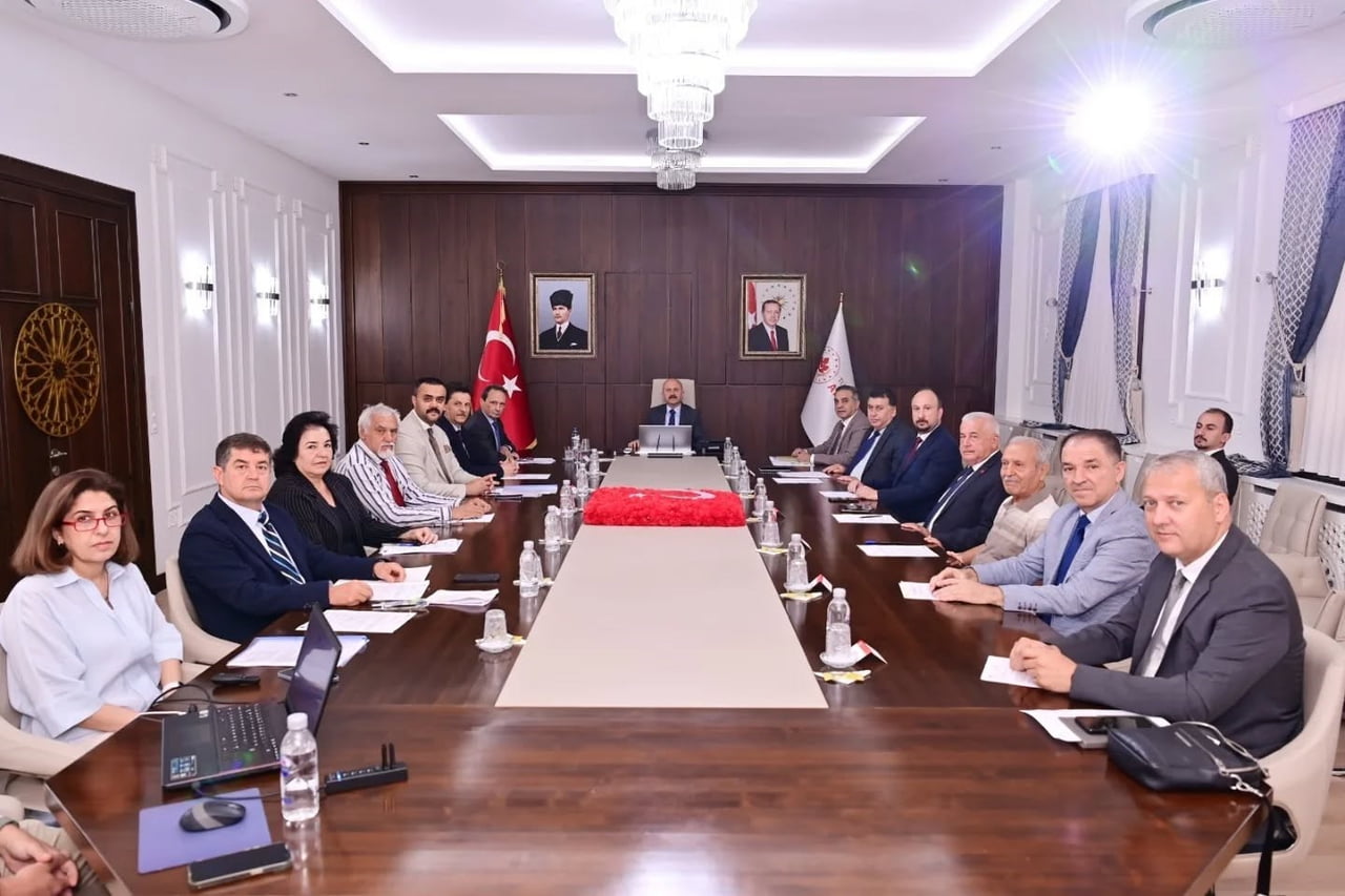 AYDIN VALİSİ DR. OSMAN VAROL BAŞKANLIĞINDA GERÇEKLEŞTİRİLEN TOPRAK KORUMA KURULU TOPLANTISI'NDA...