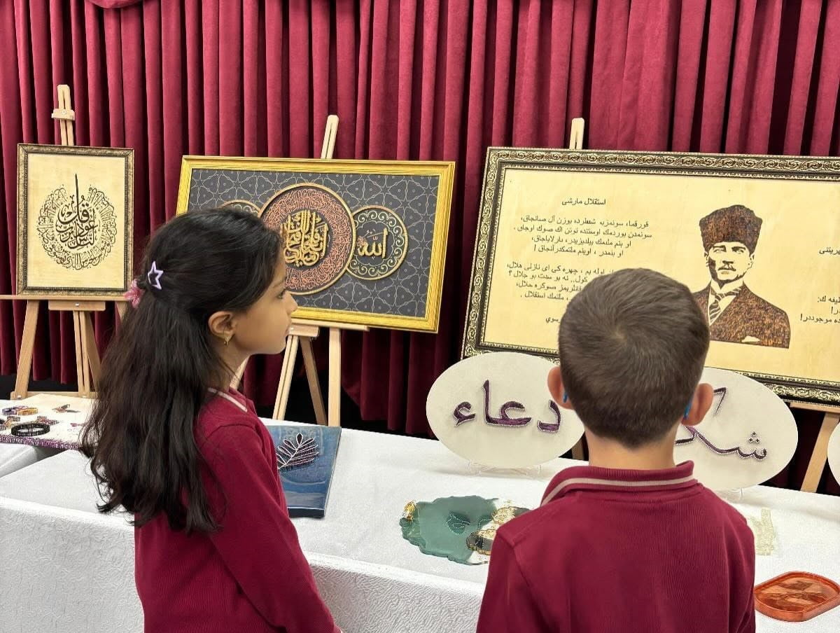 AYDINTEPE’DE ÖĞRENCİLERİN SANAT VE DENEY ÇALIŞMALARI SERGİLENDİ