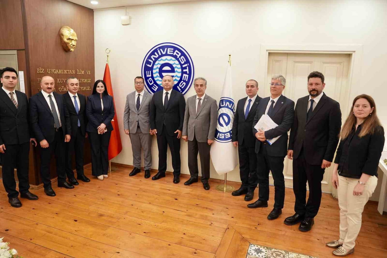 AZERBAYCAN DEVLET TARIM ÜNİVERSİTESİ (ADAU) REKTÖRÜ  PROF. DR. ZAFAR GURBANOV VE BERABERİNDEKİ...