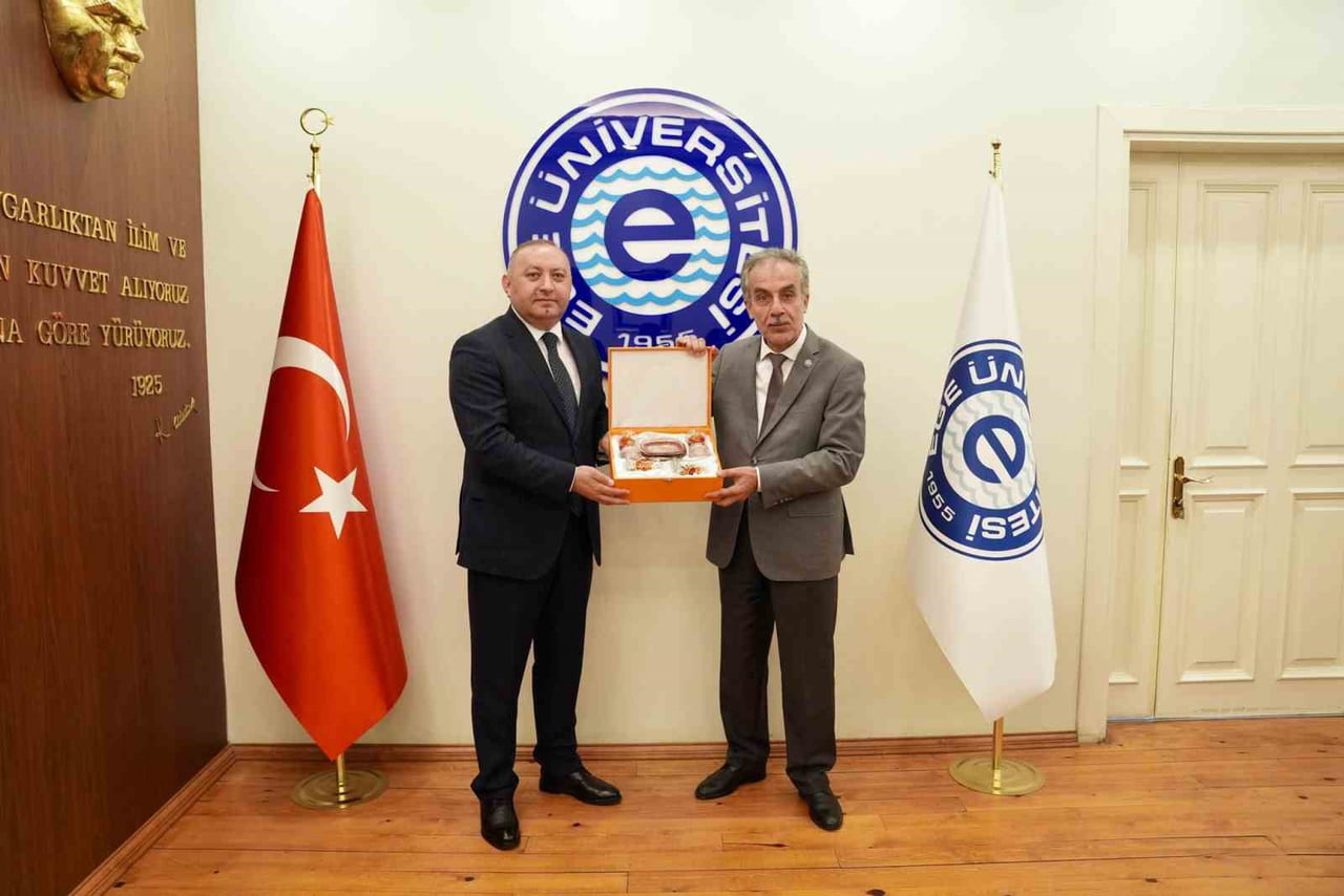 AZERBAYCAN DEVLET TARIM ÜNİVERSİTESİ (ADAU) REKTÖRÜ  PROF. DR. ZAFAR GURBANOV VE BERABERİNDEKİ...