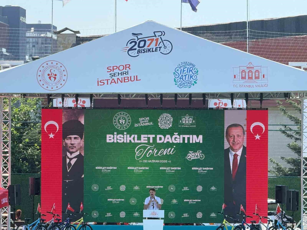 BAHÇELİEVLER’DE 2 BİN 71 ÇOCUK BİSİKLET SEVİNCİ YAŞADI