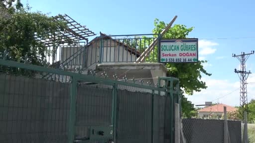 Bahçesinde ürettiği solucan gübresi gelir kaynağı oldu