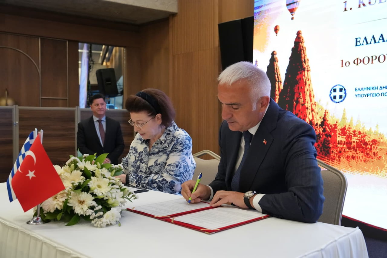 BAKAN ERSOY, YUNANİSTAN KÜLTÜR BAKANI LİNA MENDONİ İLE BİRLİKTE KAPADOKYA'DA DÜZENLENEN...