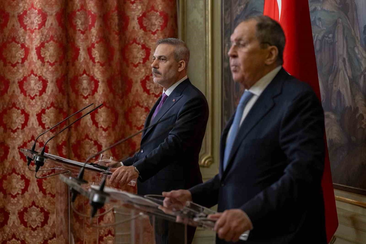 BAKAN FİDAN VE RUSYA DIŞİŞLERİ BAKANI SERGEY LAVROV İLE ORTAK BASIN TOPLANTISI DÜZENLEDİ