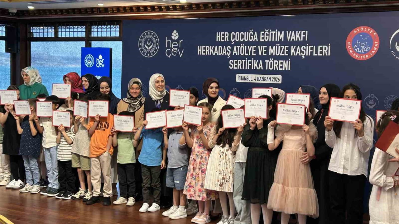 BAKAN GÖKTAŞ,HER ÇOCUĞA EĞİTİM VAKFI HERKADAŞ ATÖLYE VE MÜZE KAŞİFLERİ PROJESİ SERTİFİKA TÖRENİ'NE...